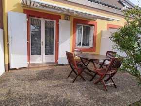 Appartement RDC avec jardin proche du port, terrasse, parking privé, idéal couple/enfant, animaux OK - FR-1-418-171